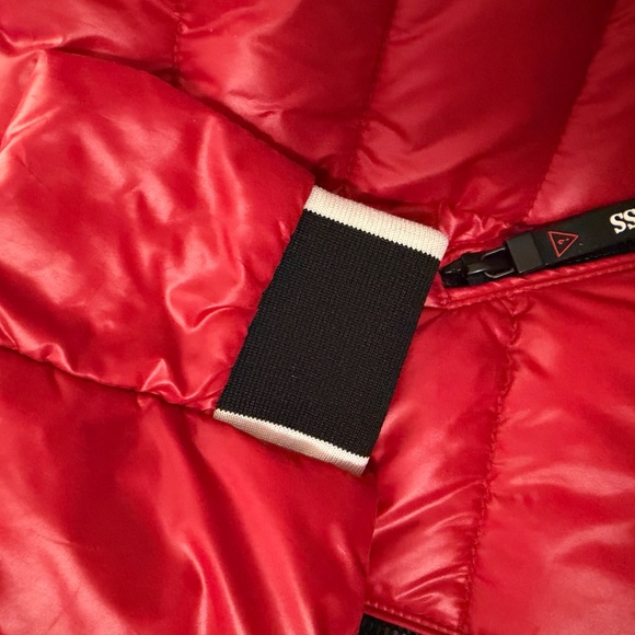 NEW GUESS Red black & white trim Puffer Jacket Hood sz. Medium *Warm*Trendy - Picture 5 of 9